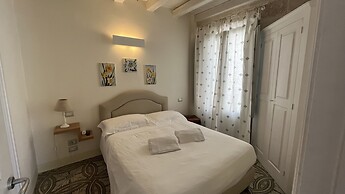 Antico Mondo Rooms & Suites