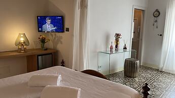 Antico Mondo Rooms & Suites