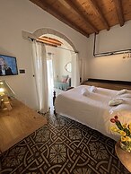 Antico Mondo Rooms & Suites