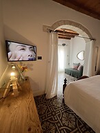 Antico Mondo Rooms & Suites