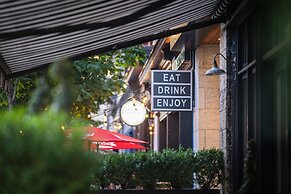 Staybridge Suites Hamilton Downtown by IHG