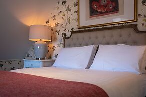 One Holyrood Hotel