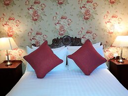 One Holyrood Hotel