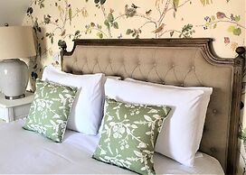 One Holyrood Hotel