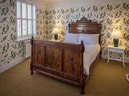 One Holyrood Hotel