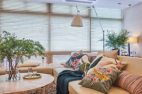 The Classic 500 Pentaz Executive Residence