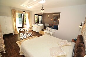 Beyaz Ev Agva - Adults Only