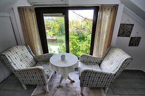 Beyaz Ev Agva - Adults Only