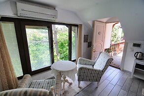 Beyaz Ev Agva - Adults Only