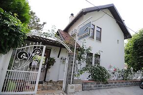 Beyaz Ev Agva - Adults Only