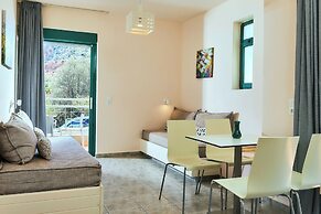 Bella Vista Hotel by Checkin