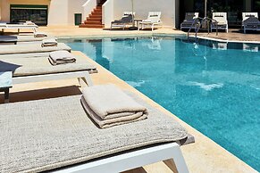 Bella Vista Hotel by Checkin