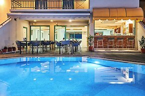 Bella Vista Hotel by Checkin