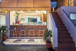 Bella Vista Hotel by Checkin