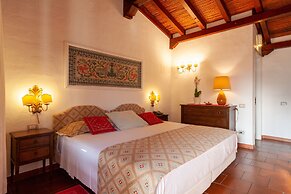 Nora Club Hotel