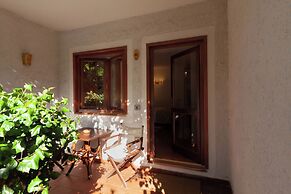 Nora Club Hotel