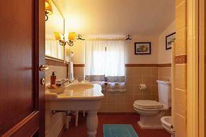 Nora Club Hotel