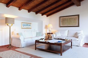 Nora Club Hotel