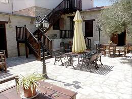 Romios Holiday Apartments