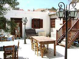 Romios Holiday Apartments
