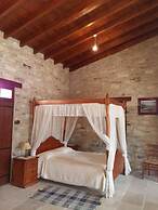 Romios Holiday Apartments