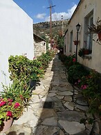 Romios Holiday Apartments