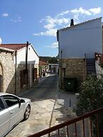 Romios Holiday Apartments