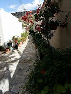 Romios Holiday Apartments