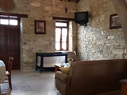 Romios Holiday Apartments