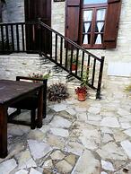 Romios Holiday Apartments