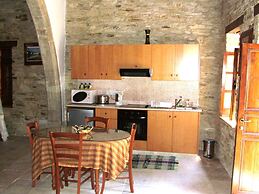 Romios Holiday Apartments