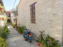 Romios Holiday Apartments