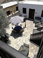 Romios Holiday Apartments