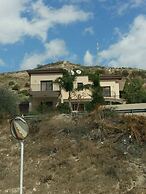 Romios Holiday Apartments