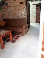 Romios Holiday Apartments