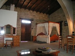 Romios Holiday Apartments
