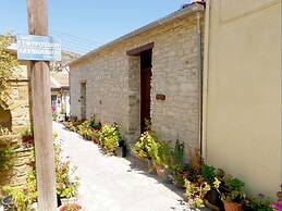 Romios Holiday Apartments