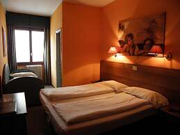 Hotel Corona