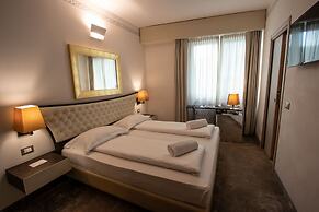 Hotel Corona
