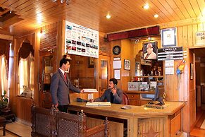 Hotel Snow King Retreat