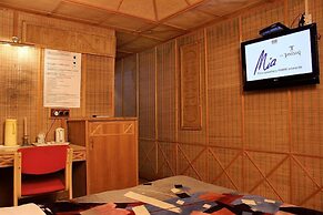 Hotel Snow King Retreat