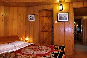 Hotel Snow King Retreat