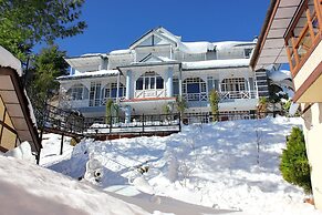 Snow King Retreat - The Heaven