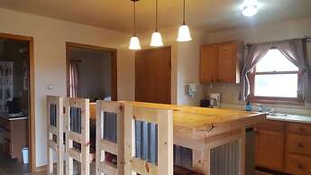 Hilltop Cabins and Motel