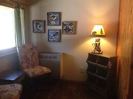 Hilltop Cabins and Motel