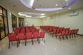 Holiday Express Hotel