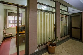 Holiday Express Hotel