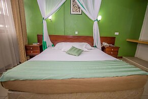 Holiday Express Hotel