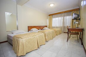 Holiday Express Hotel