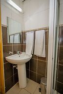 Holiday Express Hotel